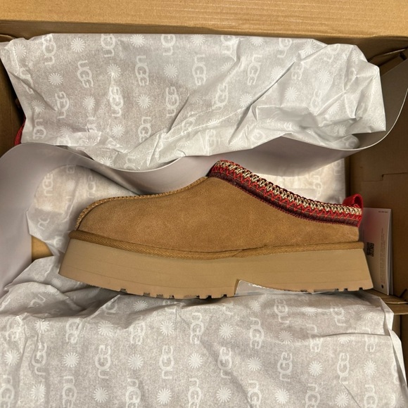 UGG Tazz Platform Slipper Chestnut size 8 NWT - Picture 2 of 7